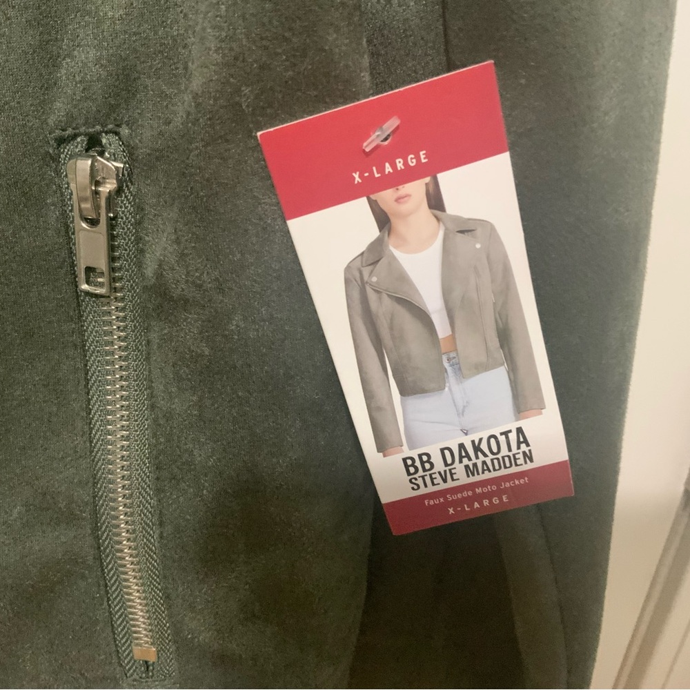 NWT woman’s soft faux suede moto jacket with a cropped hem forest green Size XL. - Picture 4 of 13